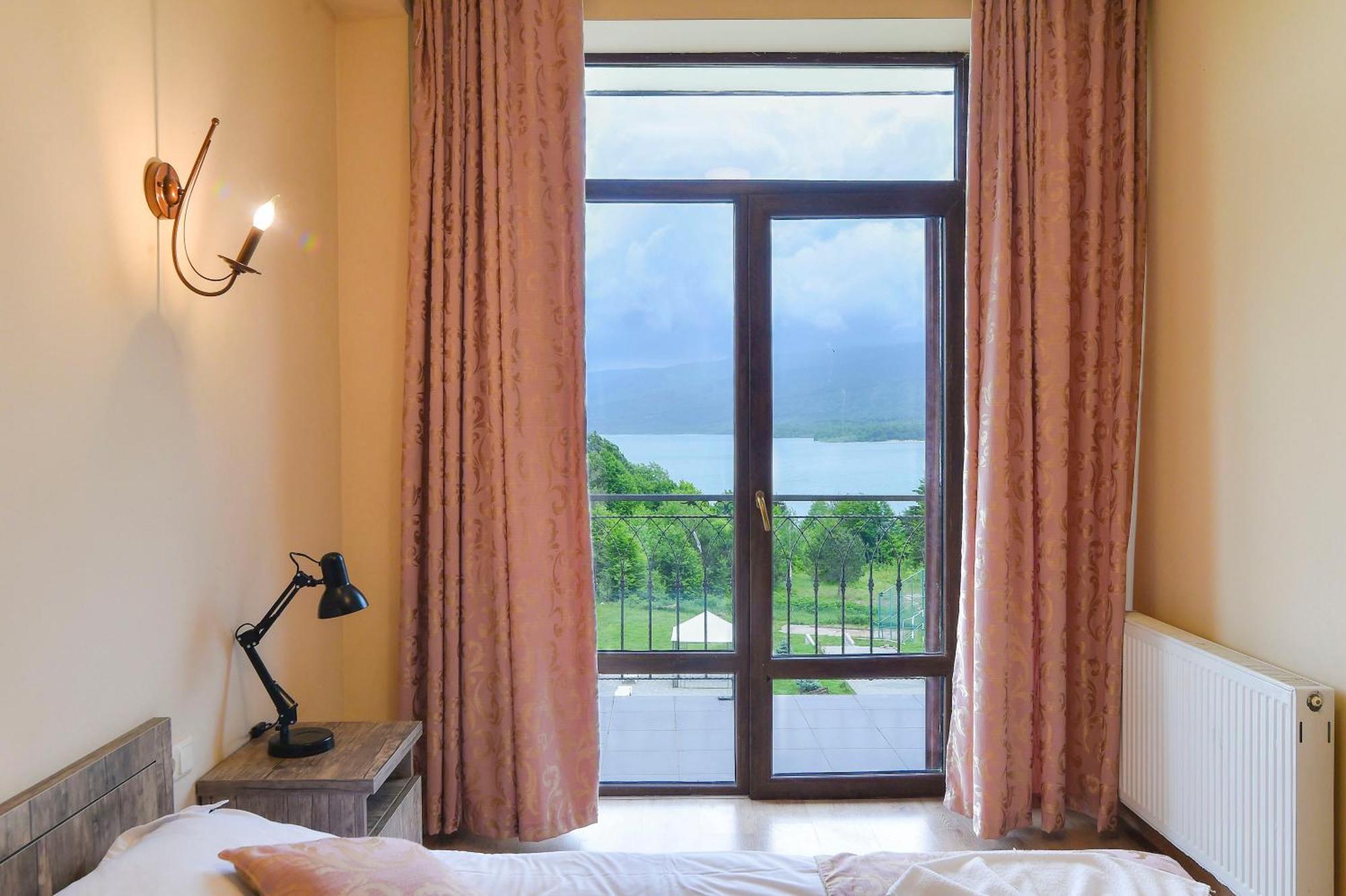 Hotel Shaori Nikortsminda Bagian luar foto
